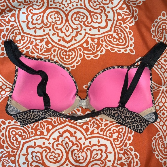 Victoria’s Secret PINK push-up bra - Picture 2 of 3